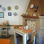 Le Sorelle Gemelle Bed & Breakfast 4*