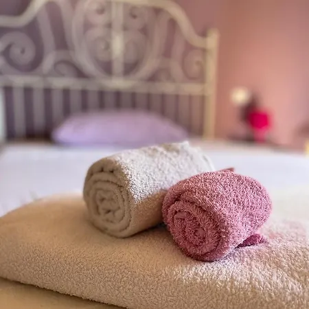 Le Sorelle Gemelle Oda ve Kahvaltı 4*