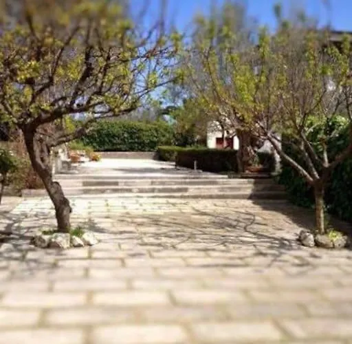 Alojamento de Acomodação e Pequeno-almoço Le Sorelle Gemelle 4*